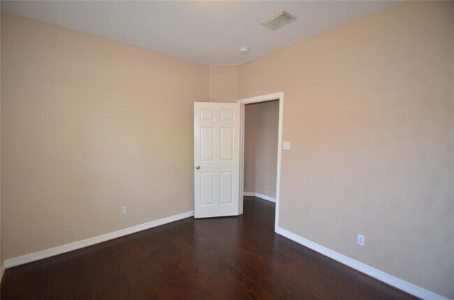 Building Photo - 13430 Missarah Ln