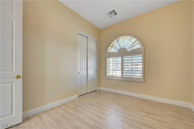Building Photo - 229 Muldowney Ln