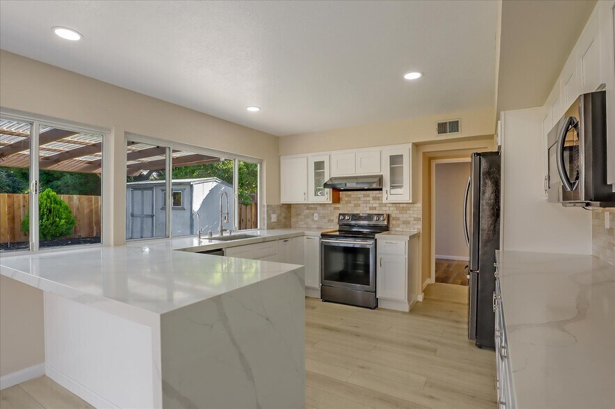 Building Photo - 2916 Biddleford Dr