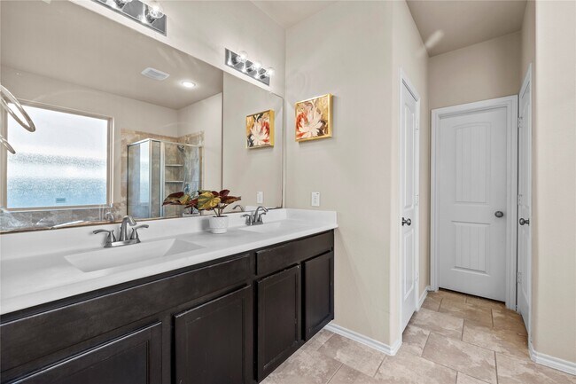 Building Photo - 13823 Double Branch Ln