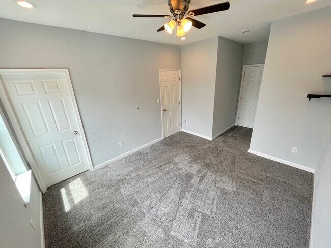 Building Photo - COME MEET YOUR NEW HOME! BRAND NEW & UPDATED!