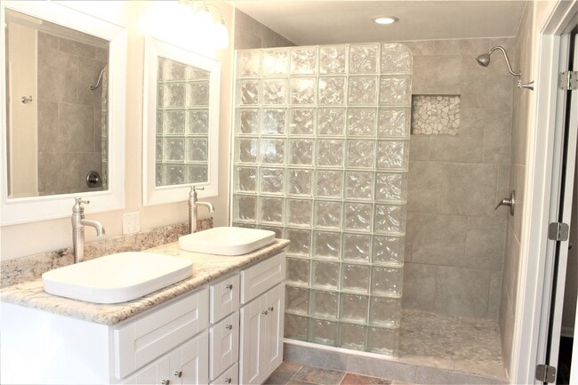 Building Photo - 10142 Eddystone Dr