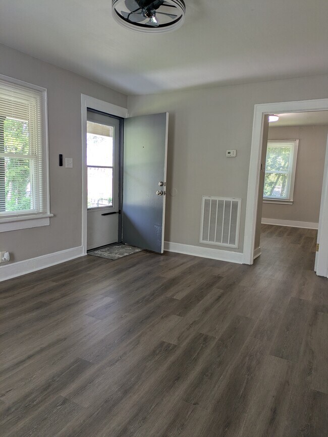 Building Photo - 206 Pitner Pl