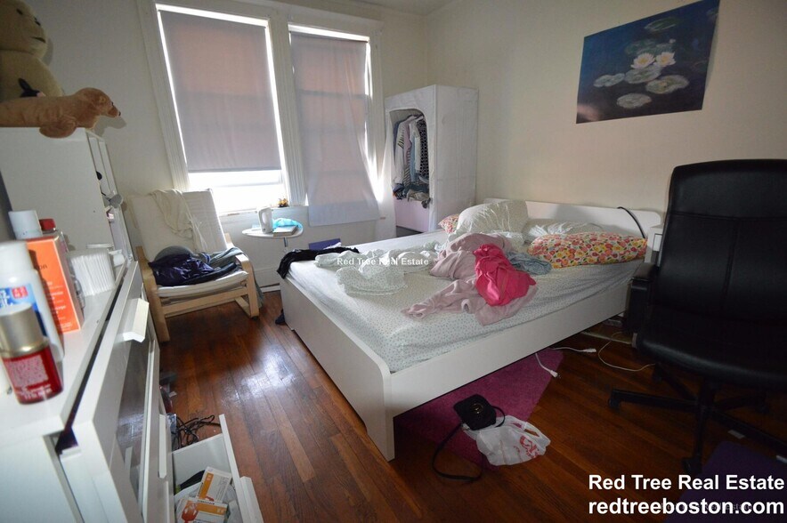 Building Photo - 1630 Commonwealth Ave