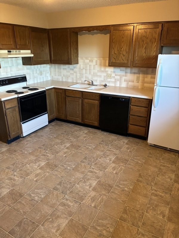 Building Photo - 1408 E 27th Ave