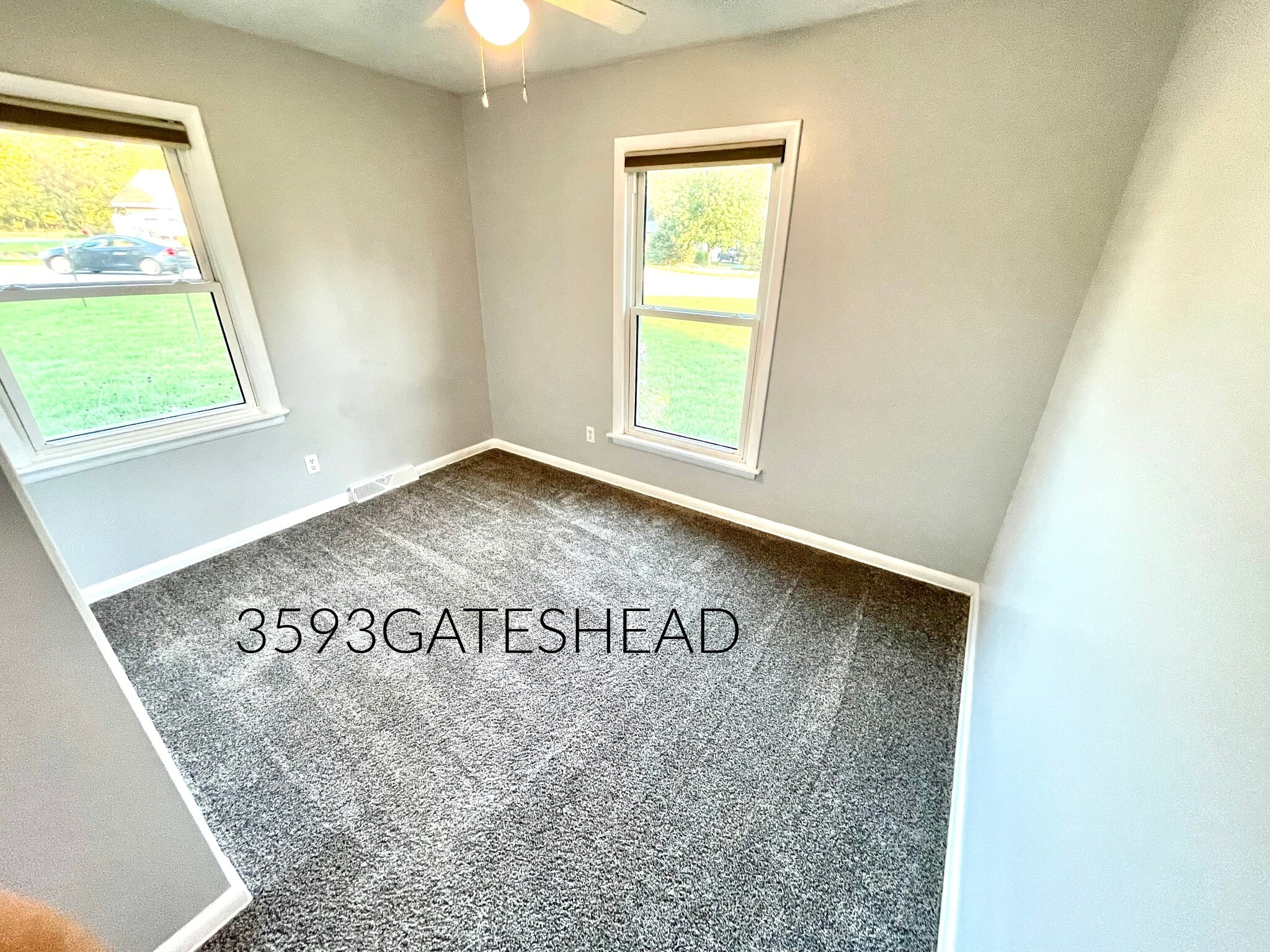 Bed 2 - 3593 Gateshead St NE