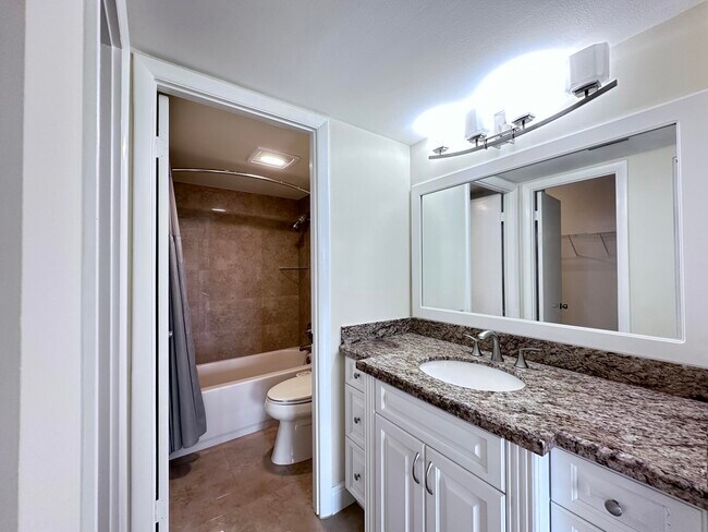 Building Photo - 10777 W Sample Rd