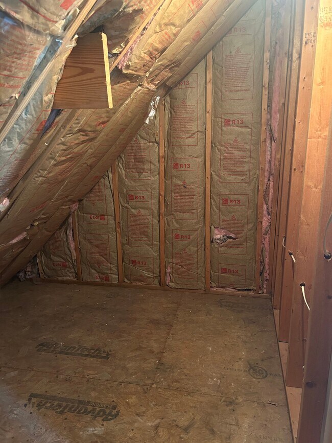 Building Photo - 2807 Oakleigh Twp Dr