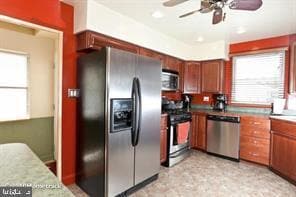 Building Photo - 908 Homberg Ave