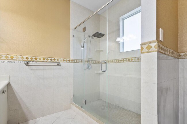 Building Photo - 2424 SW 152nd Path