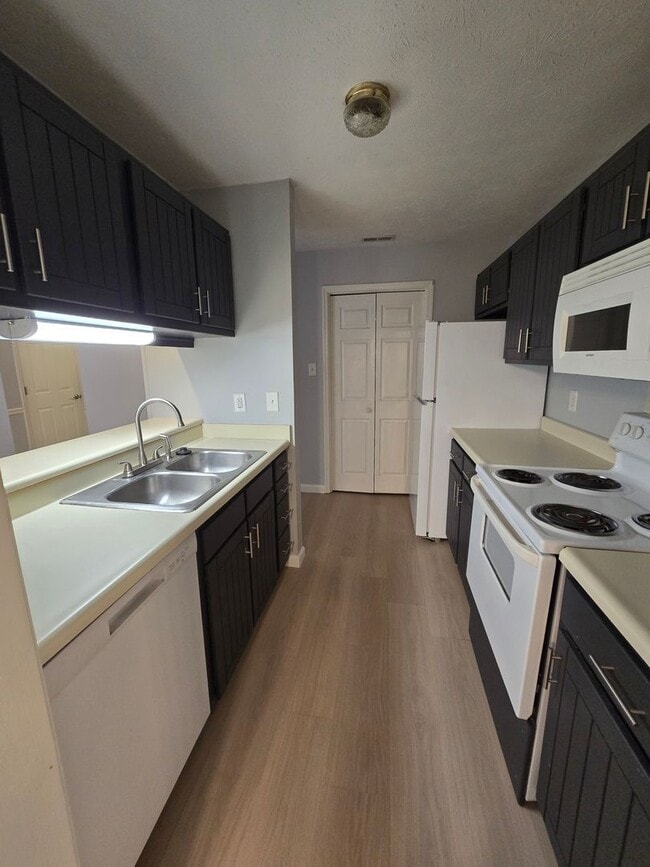 Building Photo - 2700-3 Preston Woods Drive
