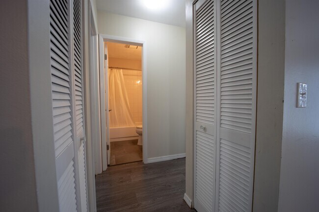 Building Photo - 6498 Brevard St