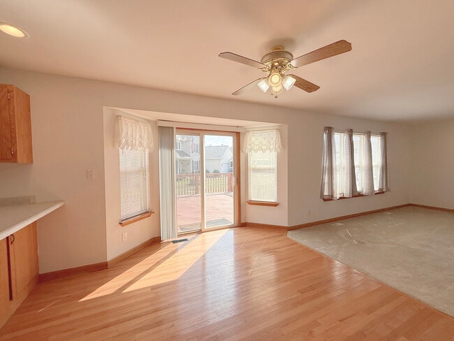 Building Photo - 1278 Knolls Ave S