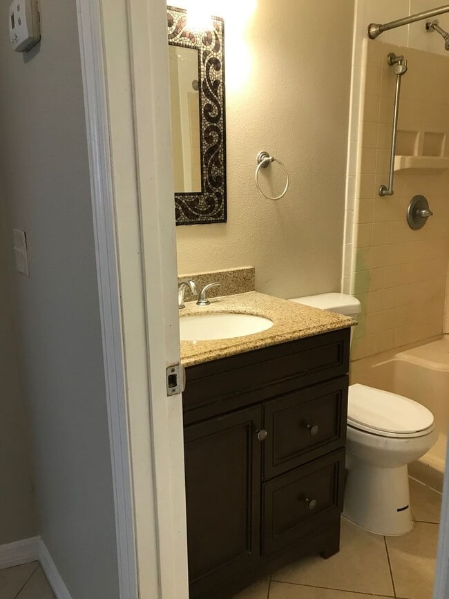 Building Photo - $1495 PER MONTH FOR THIS 3 BEDROOM 1 BATH HOME - NEW PORT RICHEY FL