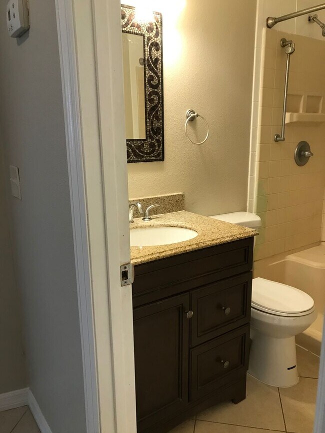 Building Photo - 3 BEDROOM 1 BATH HOME - NEW PORT RICHEY FL