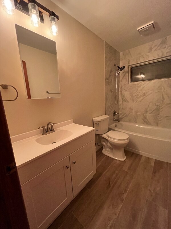 Building Photo - 601 E Mumford Dr