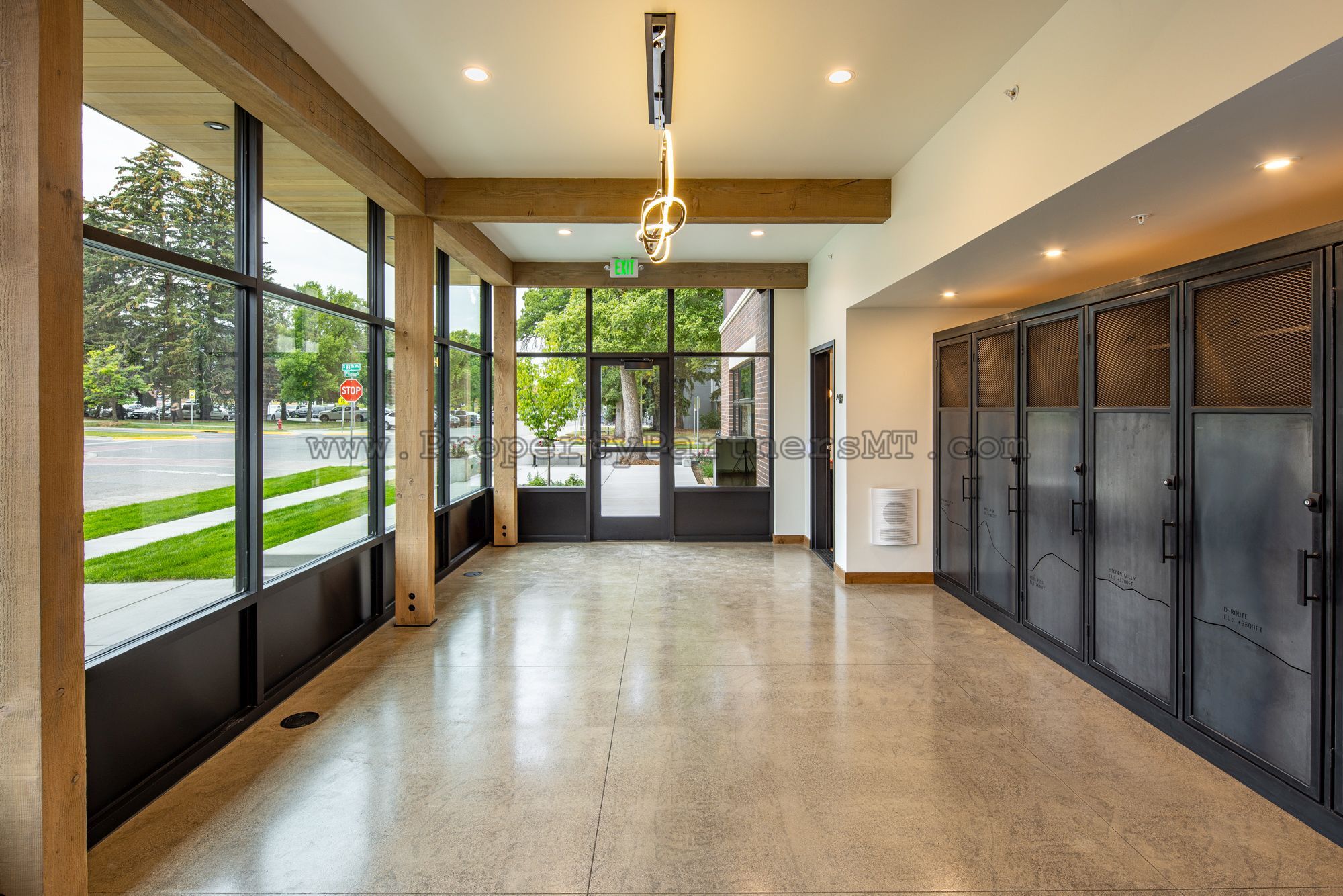 Building Photo - 824 S 8th Ave