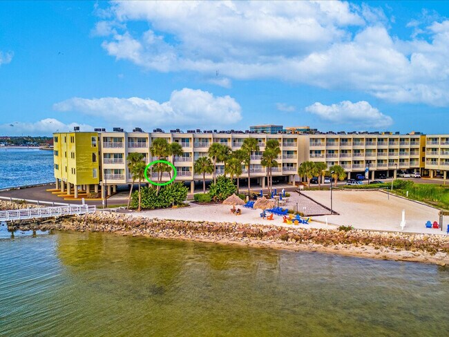 Building Photo - 2506 N Rocky Point Dr