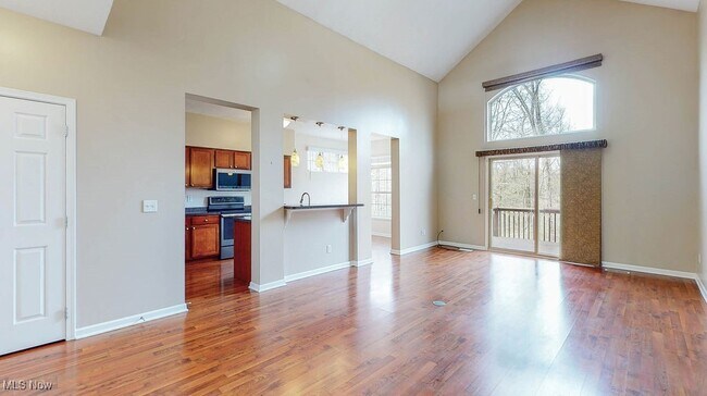Building Photo - 4586 Creekside Dr