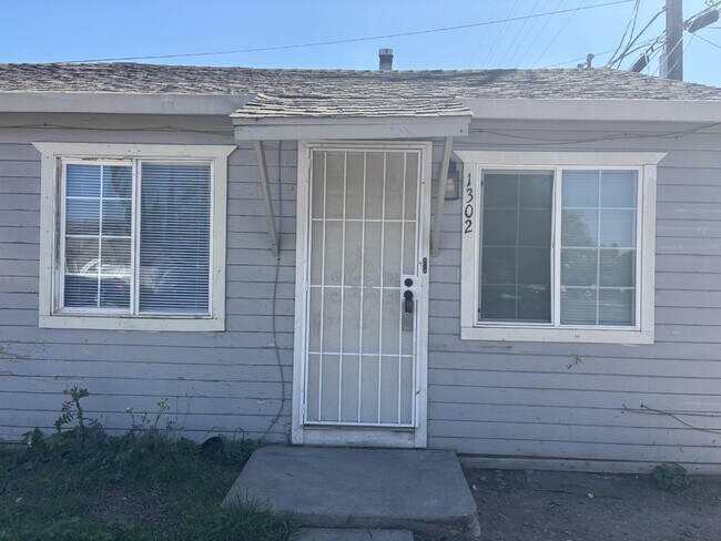Building Photo - 1302 N Filbert St