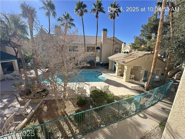 Building Photo - 2ND STORY 2-BEDROOM GREEN VALLEY CONDO