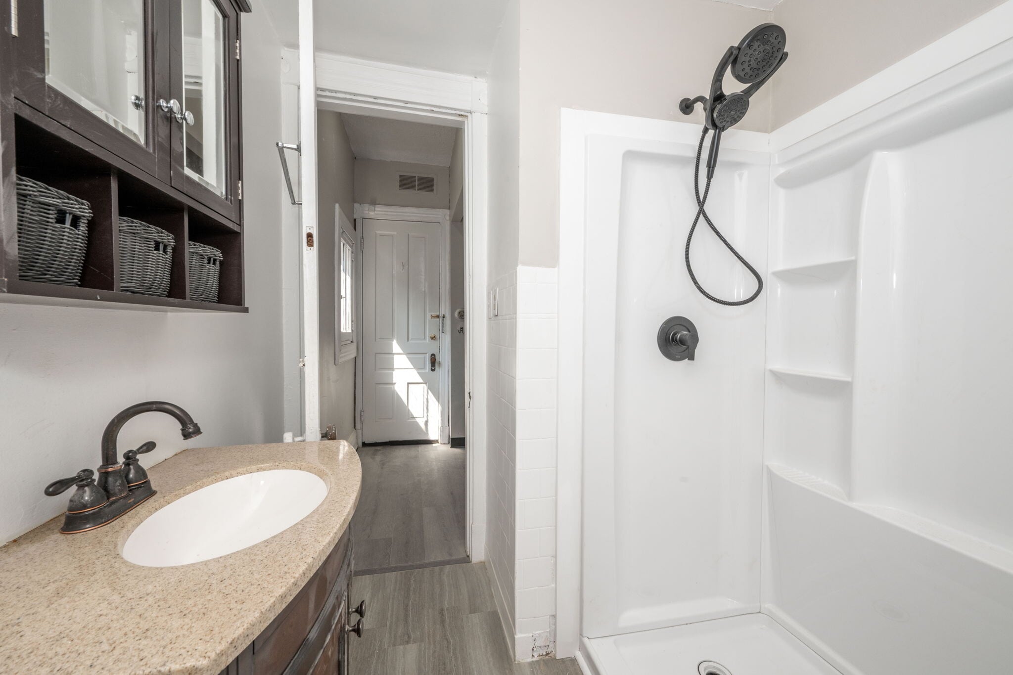 Remodeled bathroom - 475 Riddle Rd