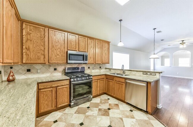 Building Photo - 15723 Chapel Lake Dr