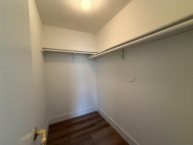 Building Photo - 4039 NW 87th Ave