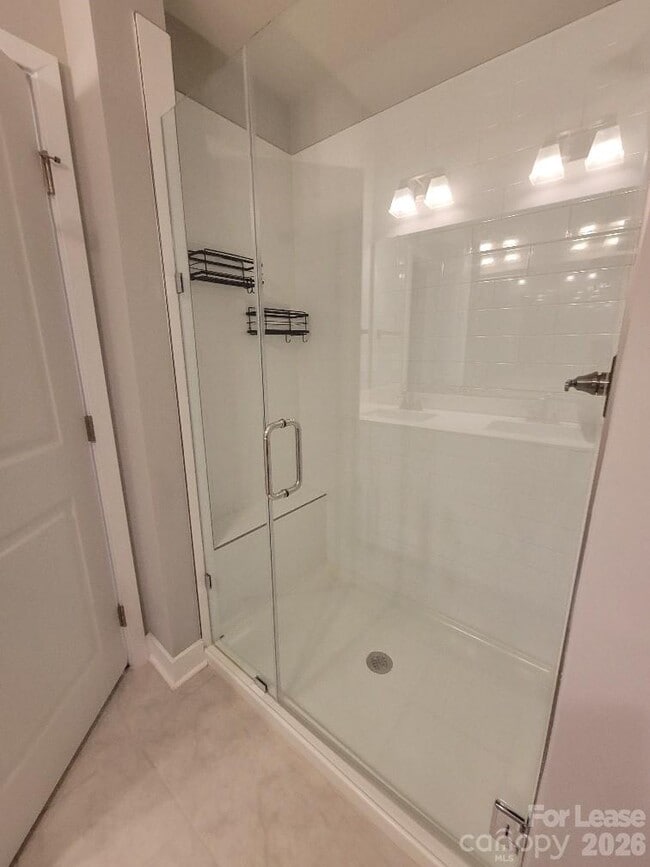 Building Photo - 3633 S Tryon St