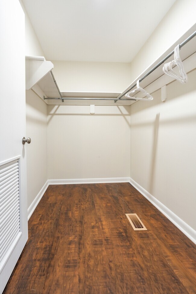 Building Photo - 12224 Chicamauga Trail SE