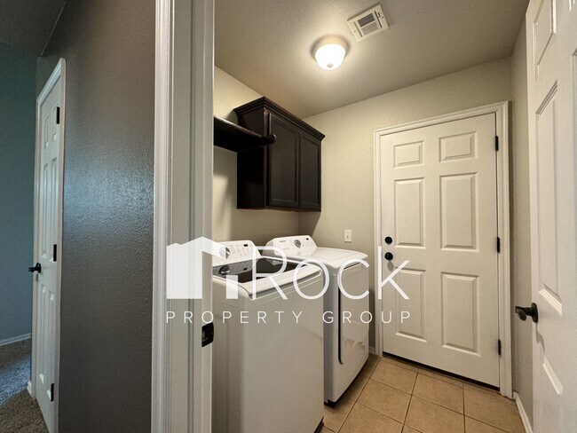 Building Photo - 4 Bedroom Home in Moore