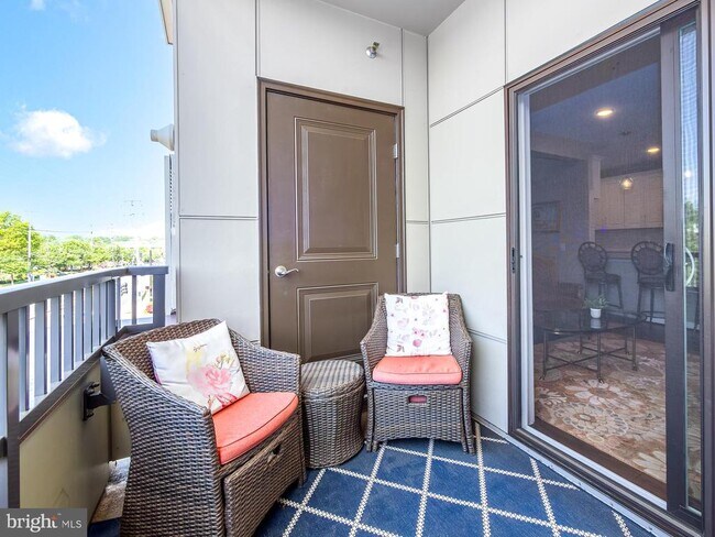 Building Photo - 3989 Norton Pl