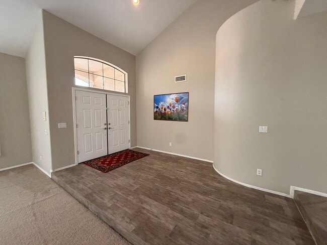 Building Photo - Spacious 5Bdm 3.5Ba Litchfield Park Home in a Small Gated Community