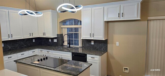 Building Photo - 7602 Melody Cir