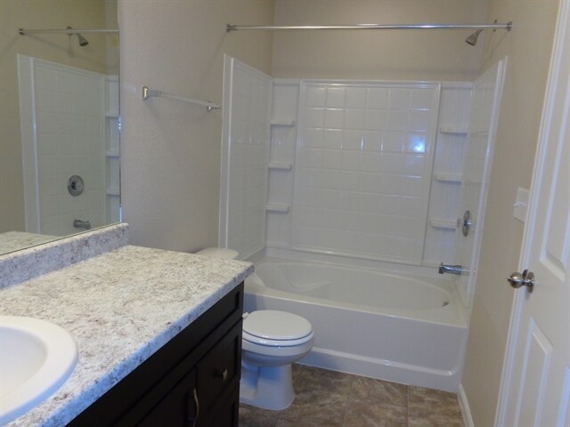 Building Photo - 5550 N Lisbon St