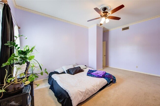 Building Photo - 7530 Del Monte Dr