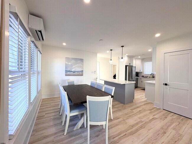 Building Photo - 6 N Jasper Ave