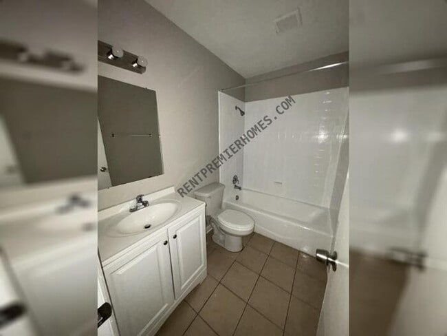 Building Photo - 1313 Ray Rd