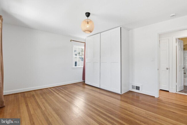 Building Photo - 618 Wayne Ave