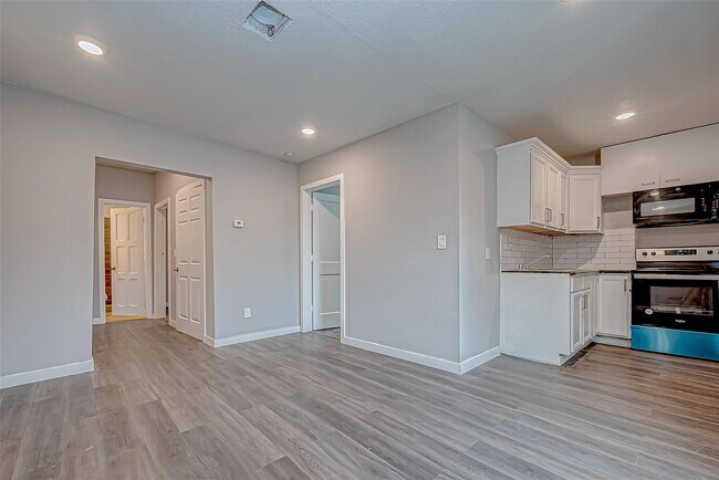 Building Photo - 7422 Avenue I