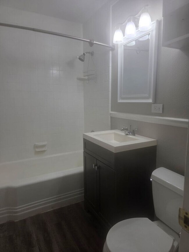 Building Photo - 4957 S Boston Pl