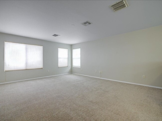 Building Photo - Spacious Two-Story 4 Bedroom with Upstairs Family Room & Large Encolsed Backyard!