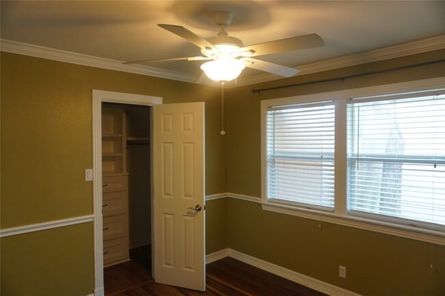 Building Photo - 7506 Dearborn St