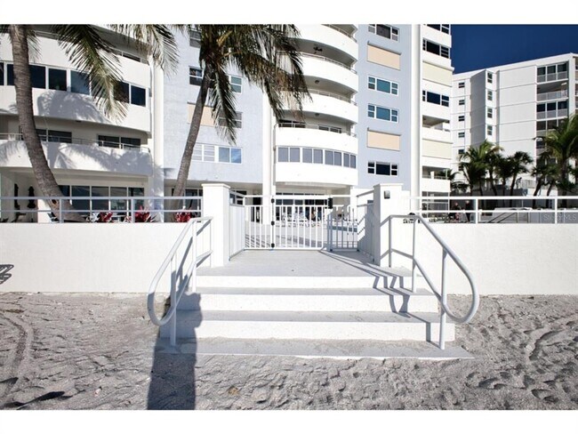Building Photo - 1750 Benjamin Franklin Dr