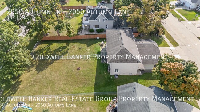 Building Photo - 2050 Autumn Ln