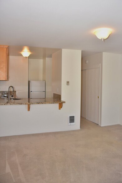 Building Photo - 540 Avenue C