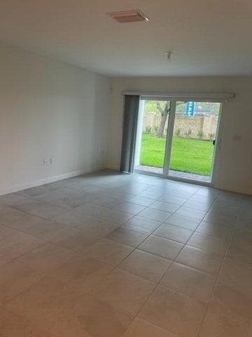 Building Photo - 6737 Broadwater Ln