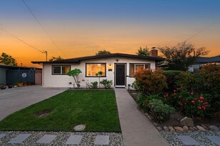 Building Photo - 3440 Hershey St