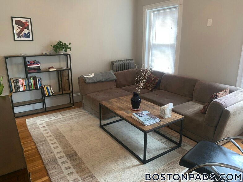 Primary Photo - 900 Massachusetts Ave