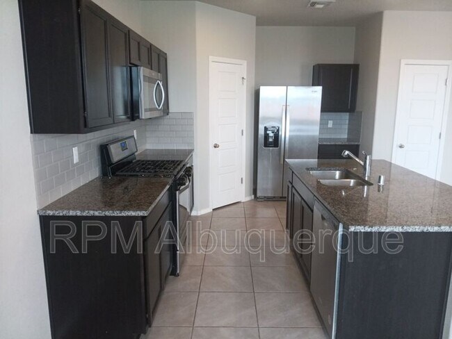 Building Photo - 4863 Blackburn Rd NE